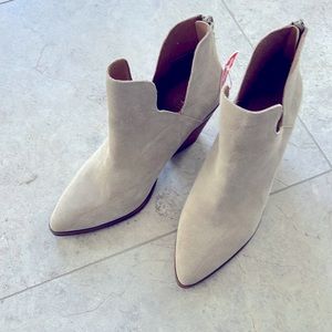 Blondo Wanda Waterproof Leather Bootie